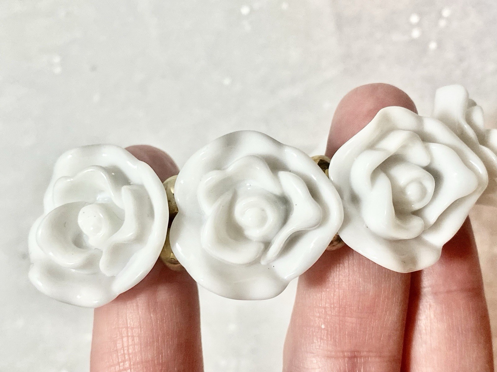 White Rose Flower Stretch Bracelet Gold Tone Beads Floral Statement Jewelry Gift