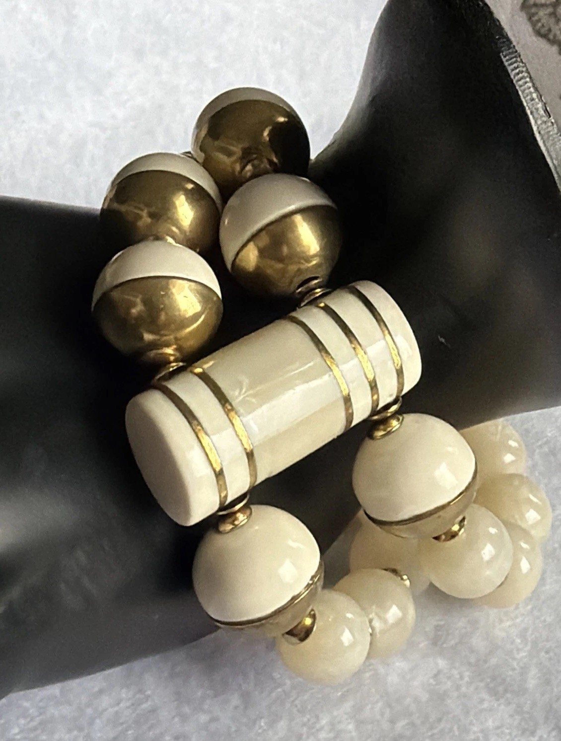 Chunky Stretch Bracelet Ivory Color Gold Cream Beaded Enamel Neutral Tones