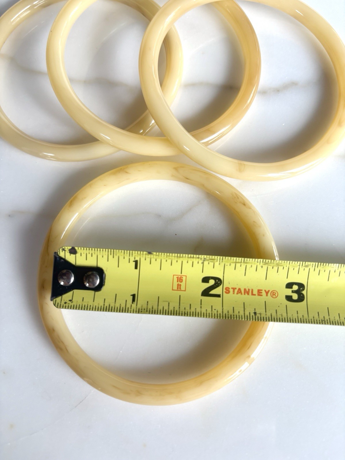 ANGELIQUE DE PARIS SET OF 4 FRENCH IVORY RESIN “GEM” BANGLE BRACELETS NWT