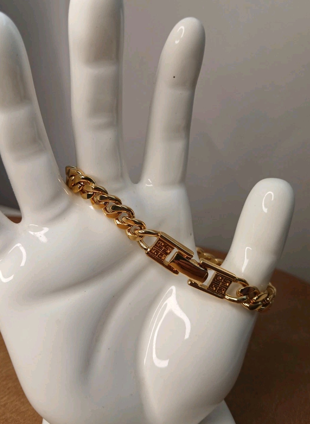 Vintage Givenchy Cuban Link Bracelet 1980s – 4 “G” Logo Clasp 7.5″ In Length