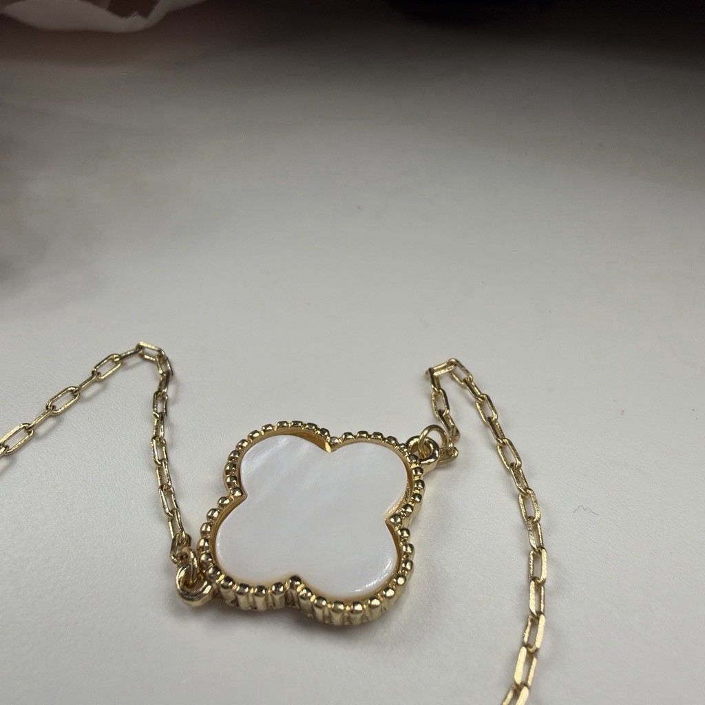 Gold Tone Adjustable Bolo Cable Chain Bracelet w/ Clover MOP Charm Bezel