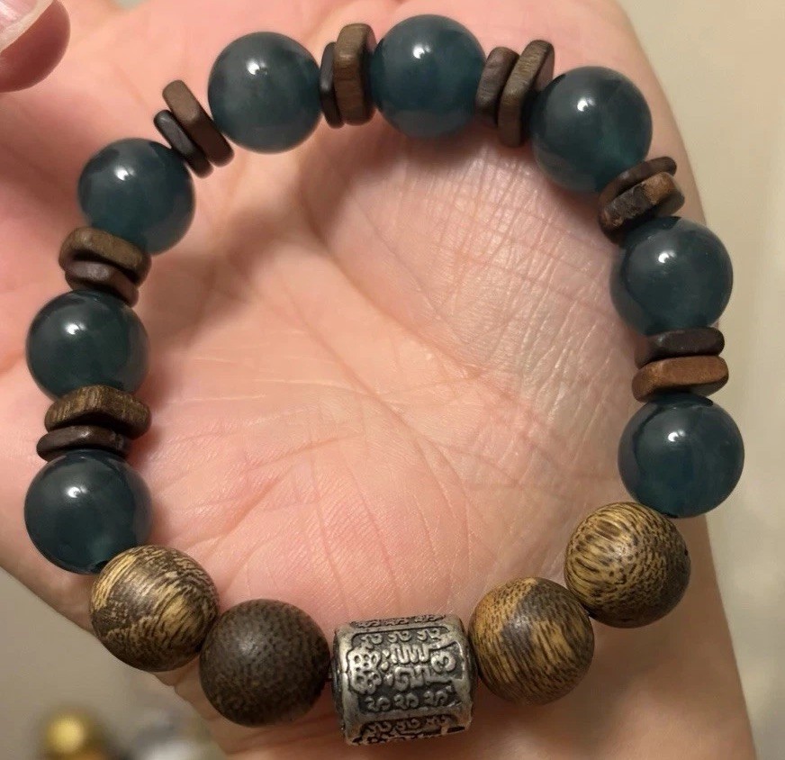 Jade bracelet with agarwood 15.5cm-16mm