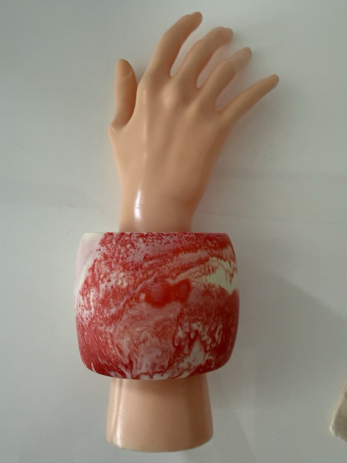 DINOSAUR DESIGNS Extra Large Organic Oval Bangle Resin Bracelet – Strawberry
