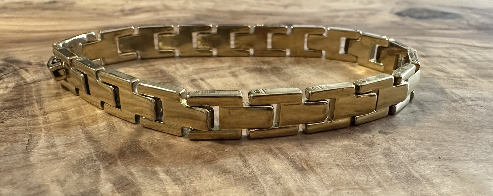Vintage Gold Tone Heavy Chain Link Bracelet 7 3/4″ – Push Lock Closure