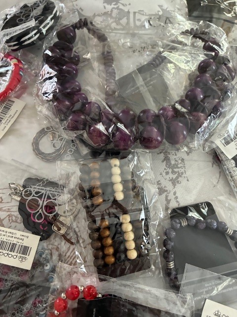 Paparazzi/LOT 60+ NEW Urban, Wood, Fabric, Plastic, Fringe, Faux Leather JEWELRY