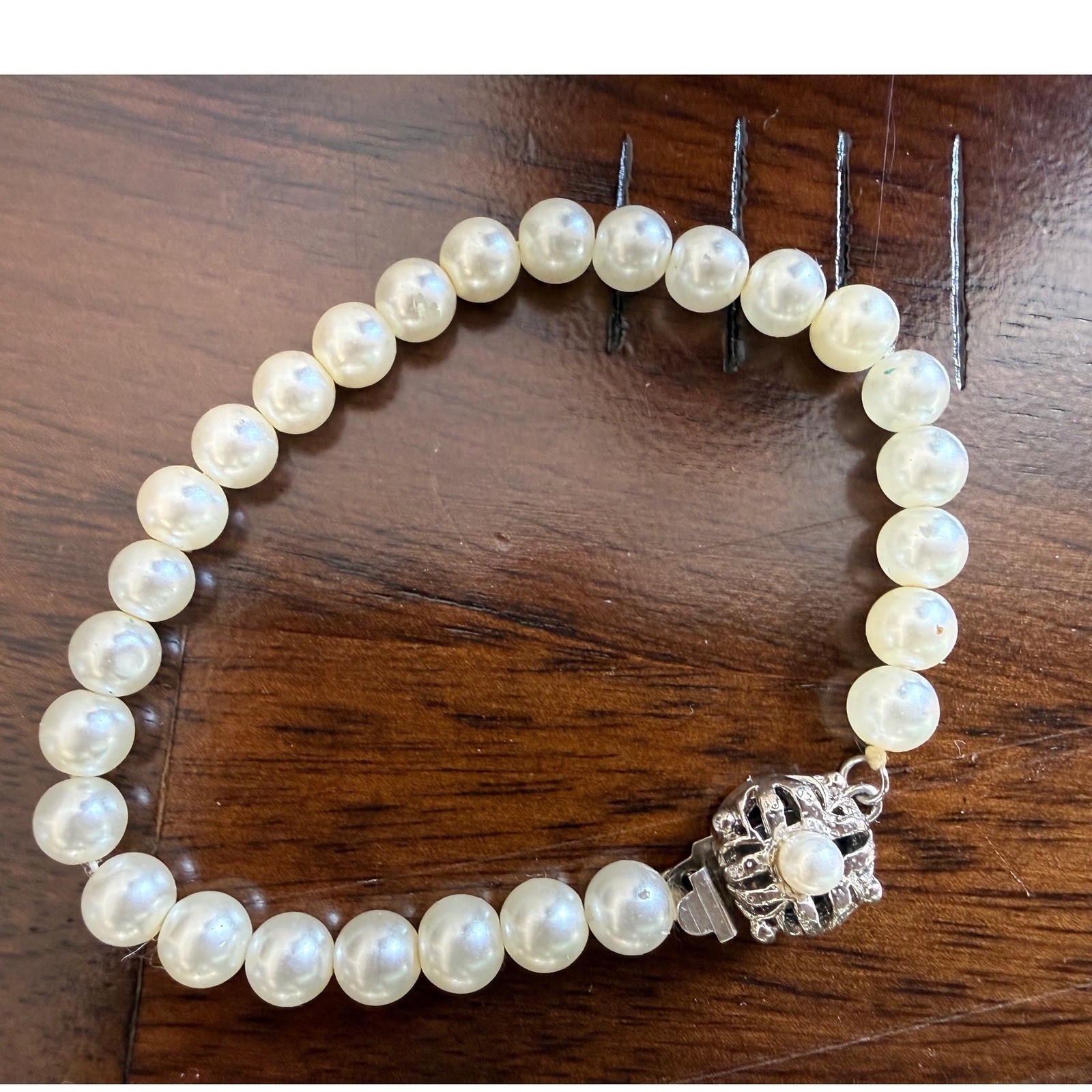 Vintage Ivory Faux Pearl Strand Bracelet Silver Tone Filigree Clasp 6.5 “