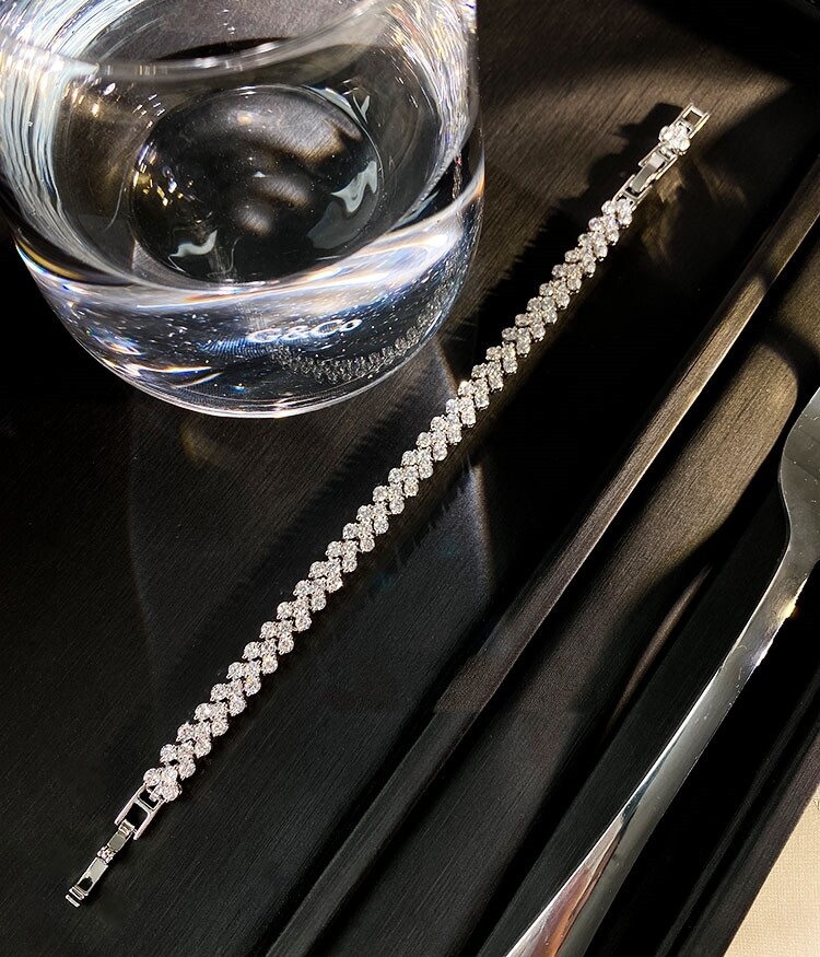 18k white gold gf made with Swarovski crystal sparkling roman tennis bracelet