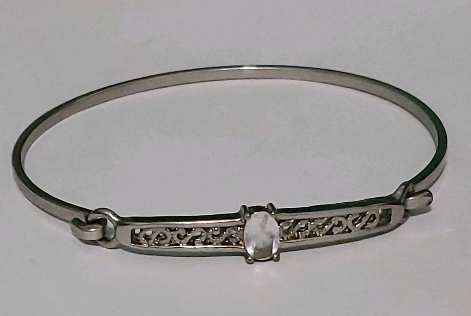 Sterling Silver Metal 925 Bangle Bracelet w/ Prong-Set Oval Clear Stone Filigree
