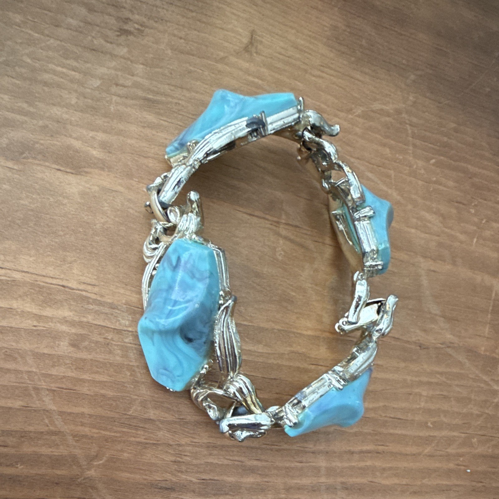 Marbled Gold Toned Metal Bracelet With Marbled Resin Cabochon Stones