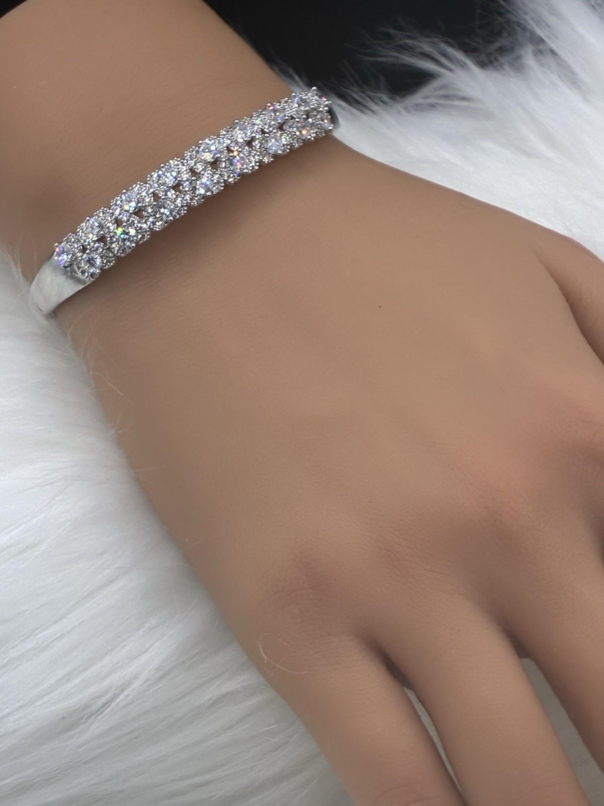 Exquisite Luxury Roman Stylish Crystal Bracelet Bangle Silver Tone