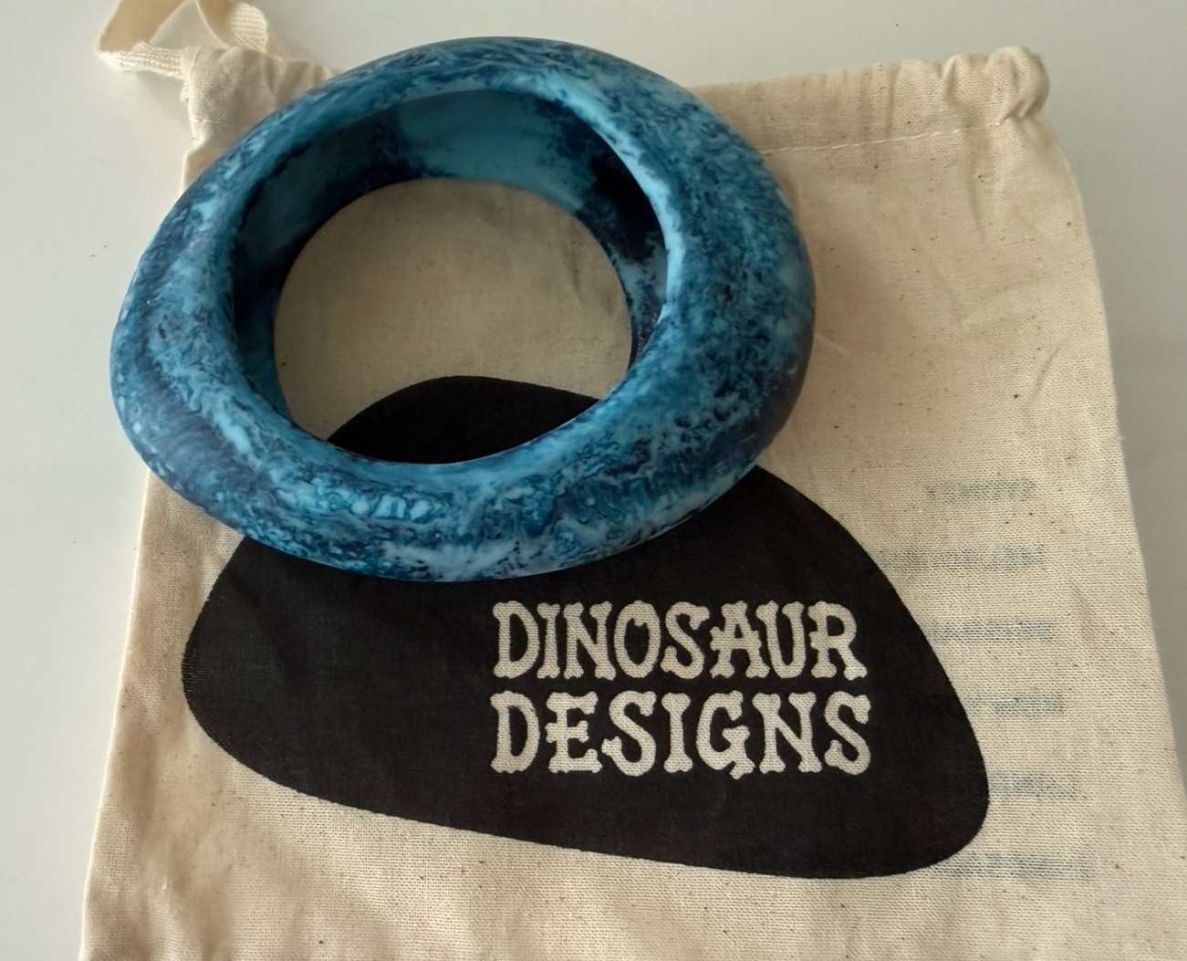 DINOSAUR DESIGNS Medium Rock Bangle Resin Bracelet – Blue / Wide