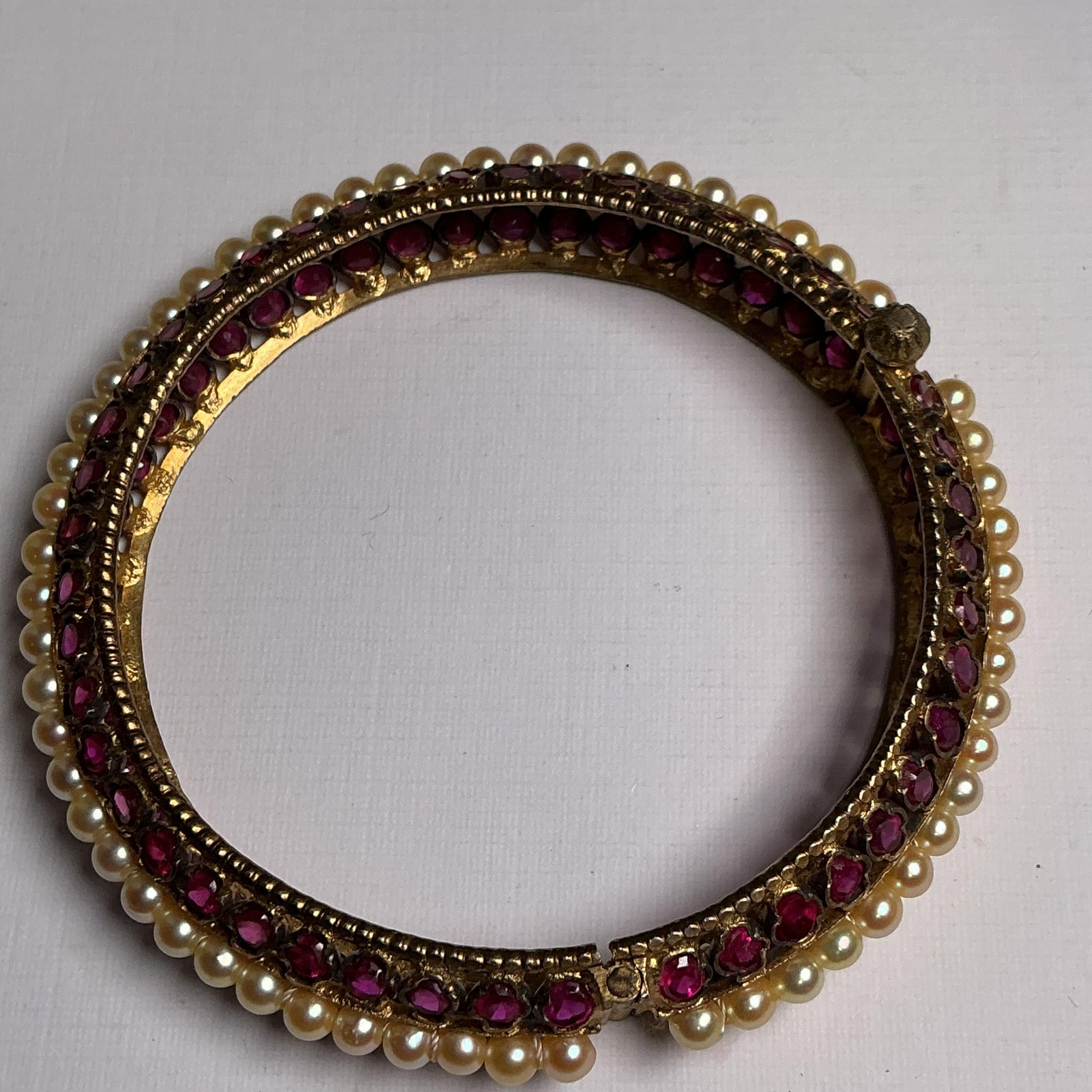 Gold Tone Red Glass Pearl Bangle Bracelet Womens 8 In Push Lock Costume Jewelry