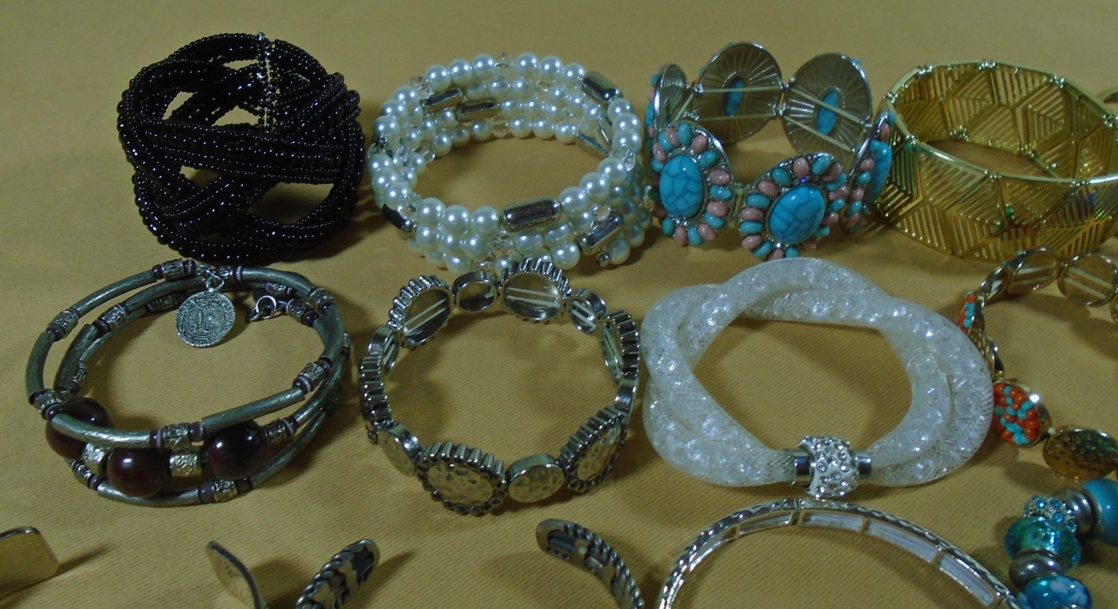 LARGE ASSORTED MULTI-COLOR BRACELET LOT CUFF BANGLE CHAIN BEADED WEAR RESELL