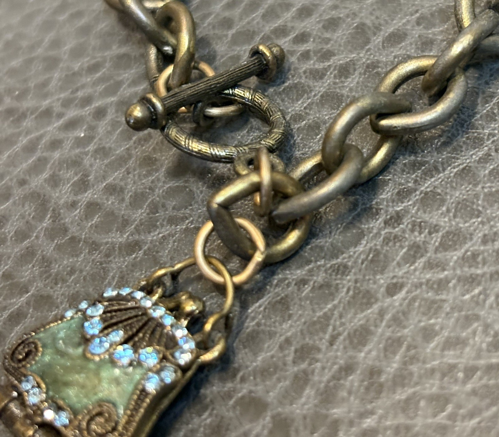 VTG Victorian Style Dark Metal Enamel Purse Rhinestone Locket Charm Bracelet