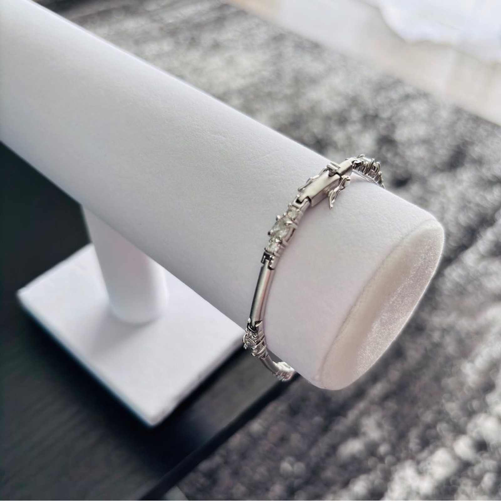 Silver Tone Oval & Round CZ Link Bracelet 7” Box Clasp Sparkle