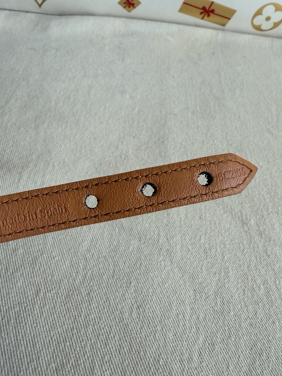 Authentic LOUIS VUITTON Logomania Bracelet LV Circle Size 17