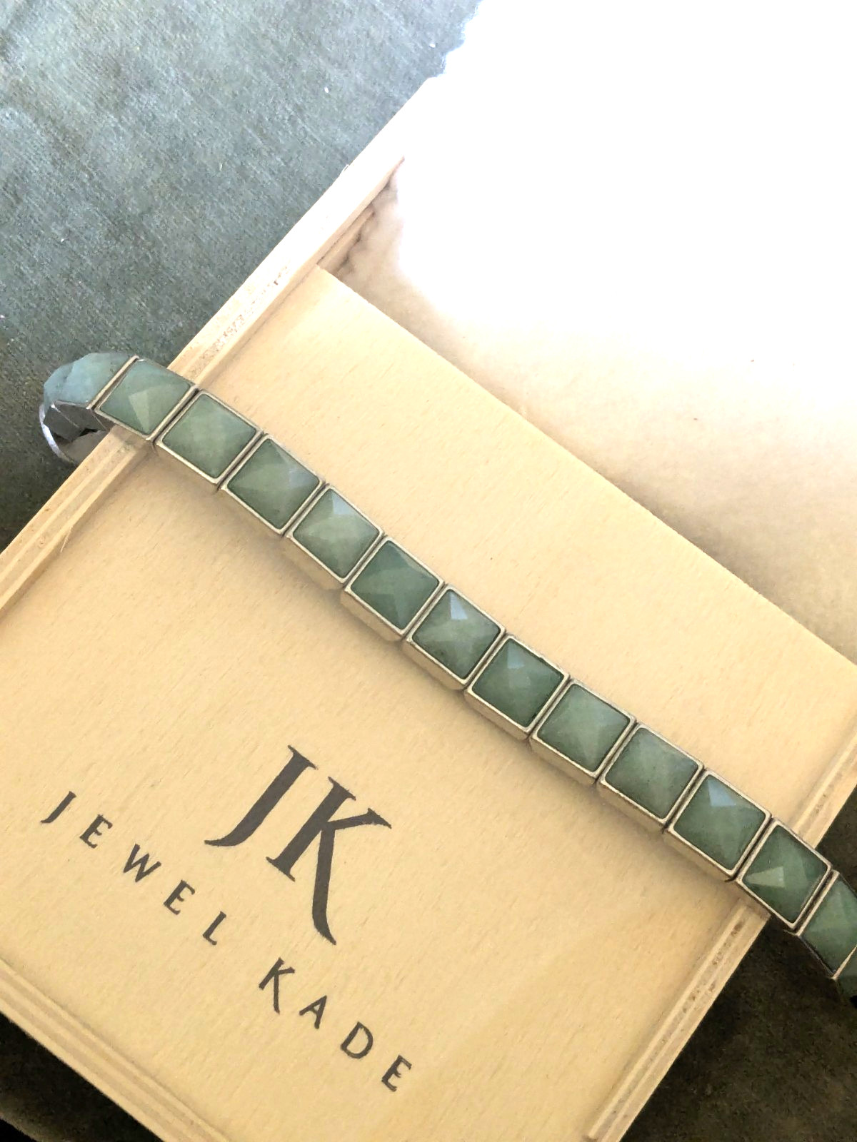 Jewel Kade “Silver and Sage Jade” Bracelet 8″ original wood box and pouch