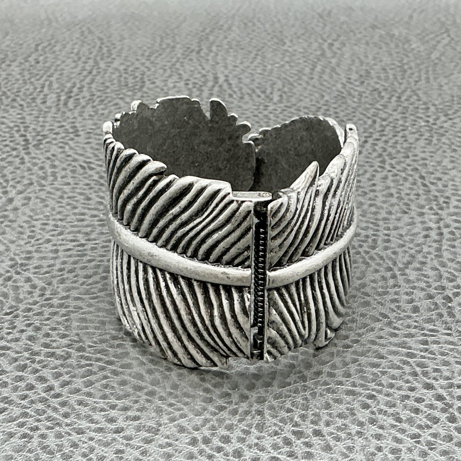 Bracelet Silver Tone Feather Leaf Wide Cuff Womens 7 In Nature Snap Jewelry