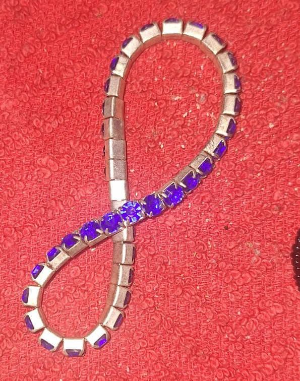 Lot Of 12 Fashion and Stretch Beaded Bracelets great for dress-up FREE SHIPPING!