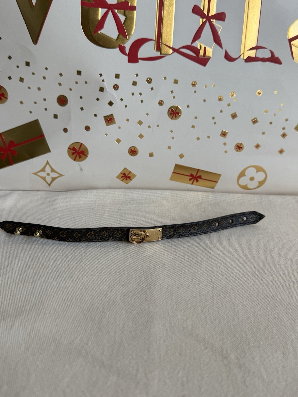 Authentic LOUIS VUITTON Logomania Bracelet LV Circle Size 17
