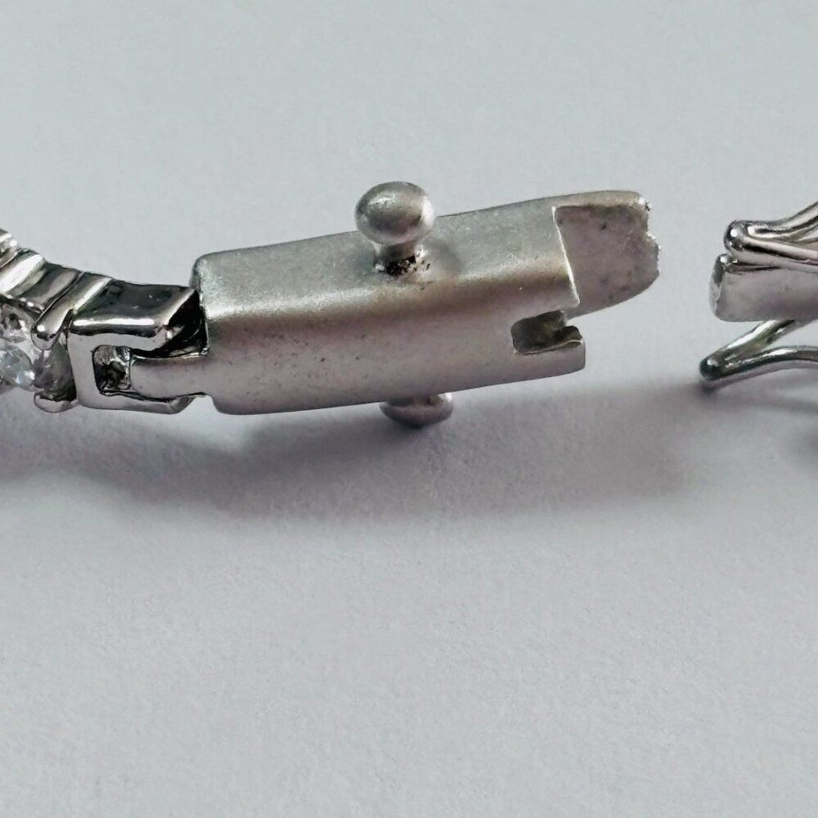 Silver Tone Oval & Round CZ Link Bracelet 7” Box Clasp Sparkle