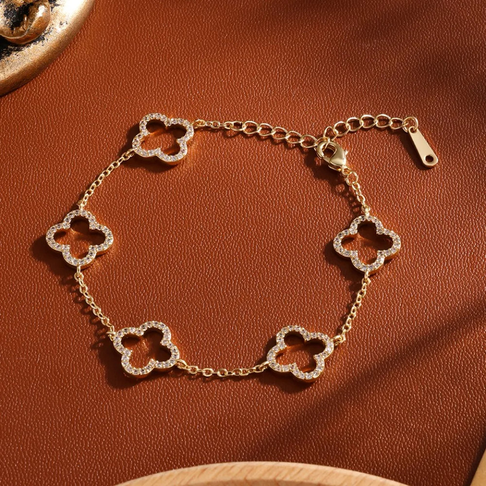 Elegant Female Stainless Steel Bracelet With Zircon Four-Leaf Clover Design.