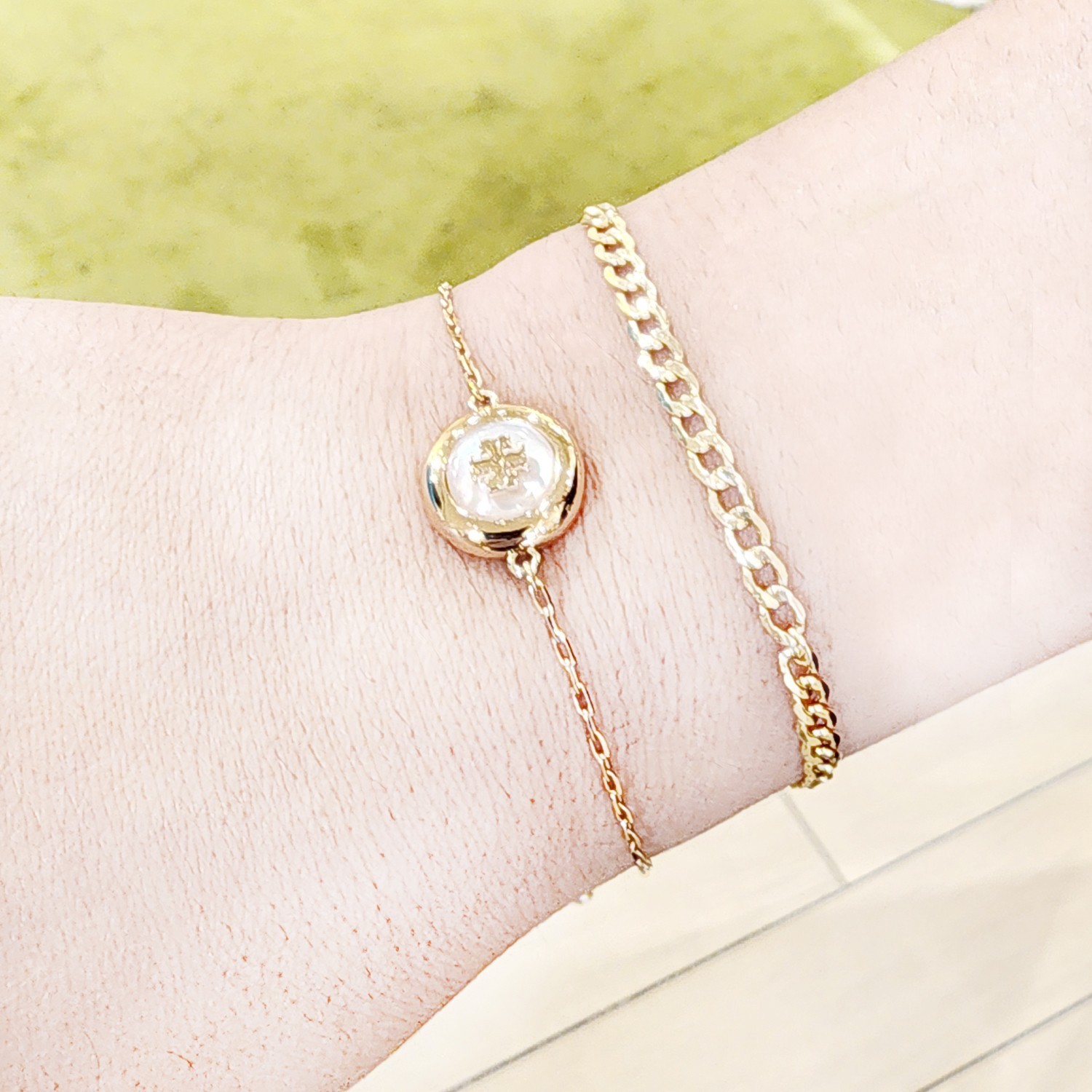 Authentic Tory Burch 18K Gold Plated Mother of Pearl Slider Bracelet 168605