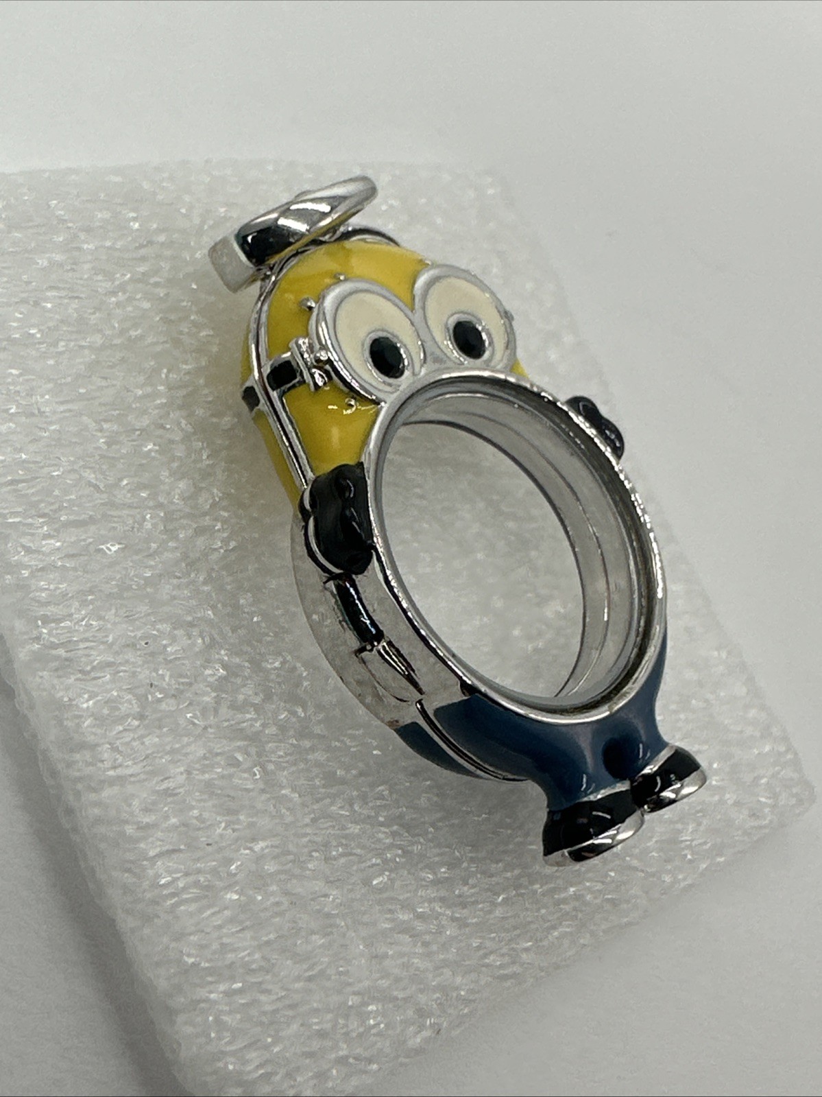 Origami Owl Despicable Me 1.5” Minion Locket For Necklace DM3 LK1032 No Charms