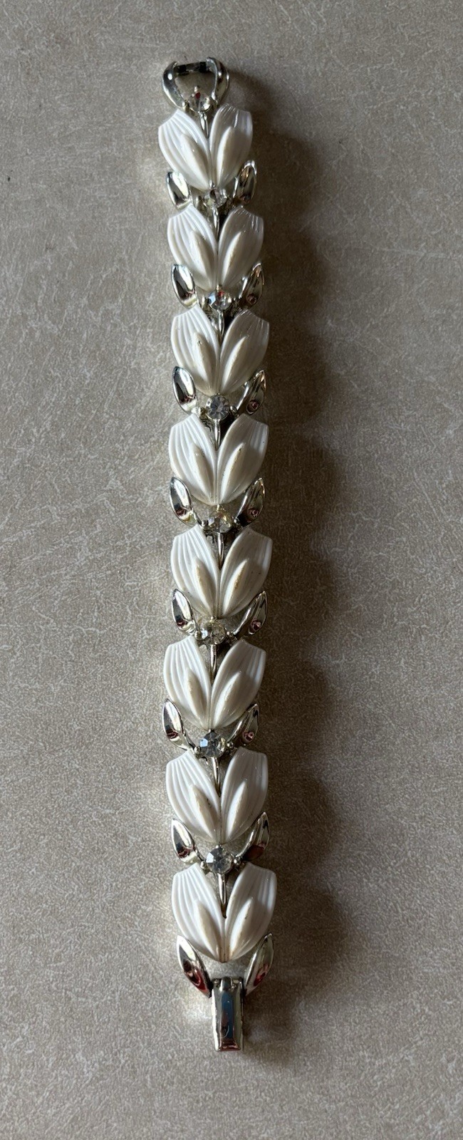 Vintage Silver &White Leaf Link Bracelet Clear Round Crystal Accents Box Closure