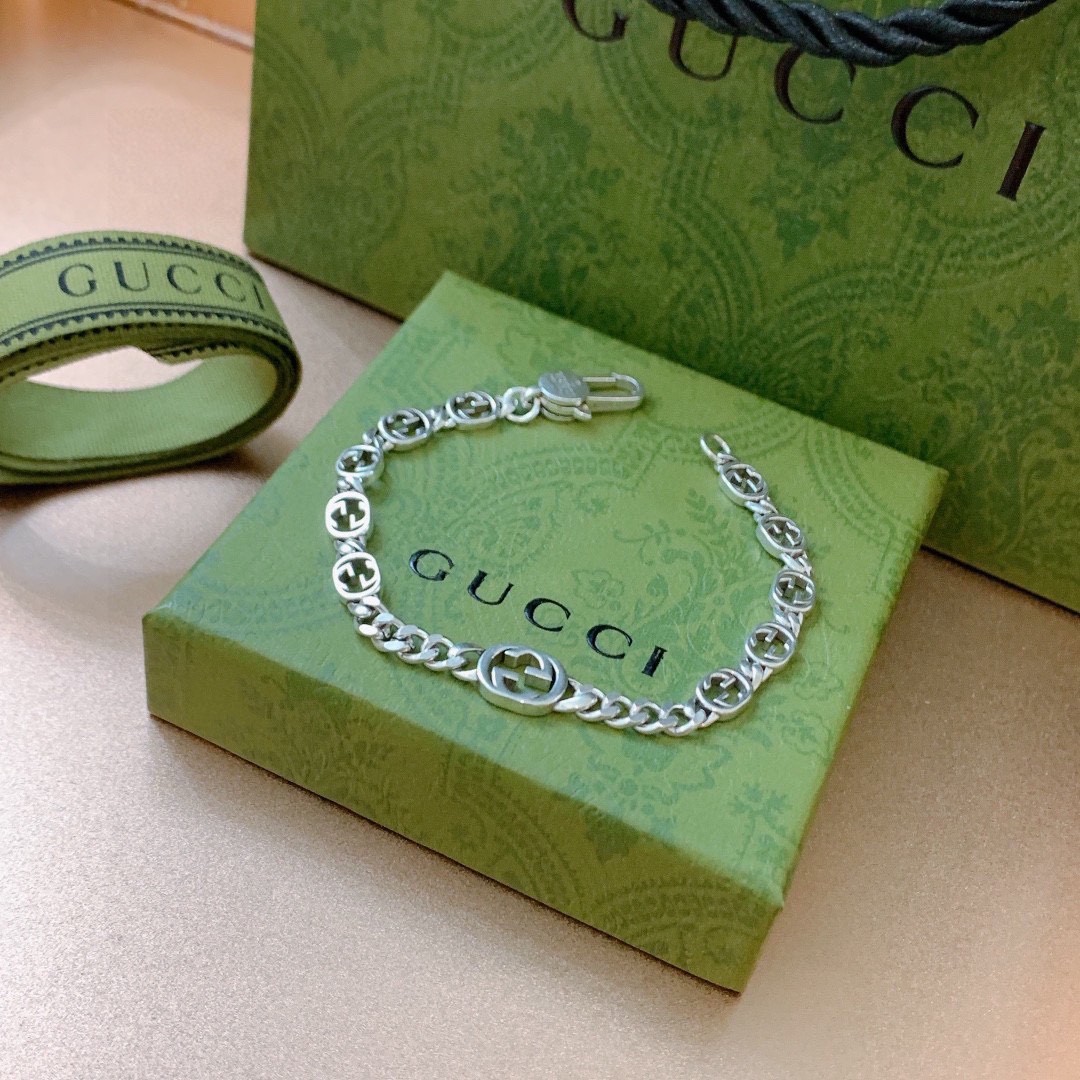 Interlocking Bracelet G Logo Key Chain Silver 7.5”