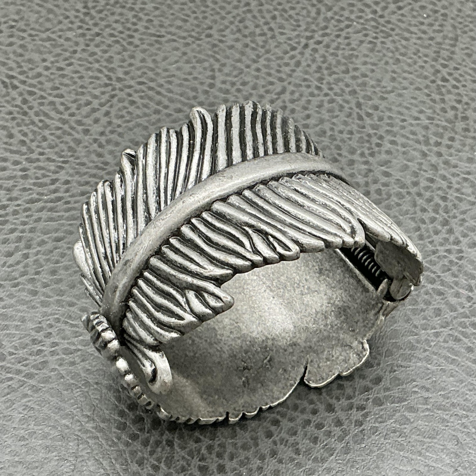 Bracelet Silver Tone Feather Leaf Wide Cuff Womens 7 In Nature Snap Jewelry