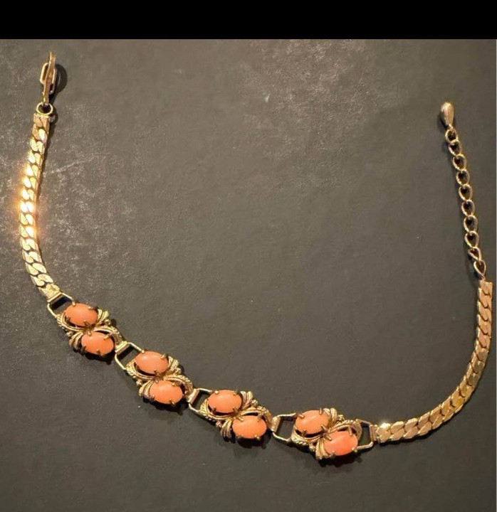 Gold Tone Curb Link Chain Bracelet 8 Oval Orange Stones Lobster Clasp 7-7.5in