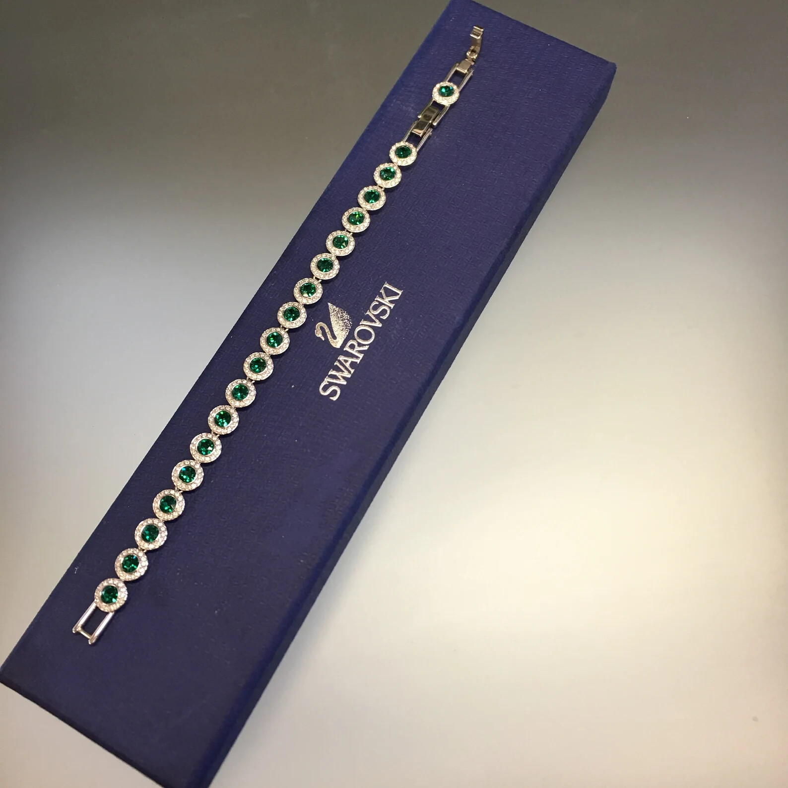 BNIB SWAROVSKI ANGELIC Emerald Crystal Tennis Bracelet £159.00 & Gift Bag