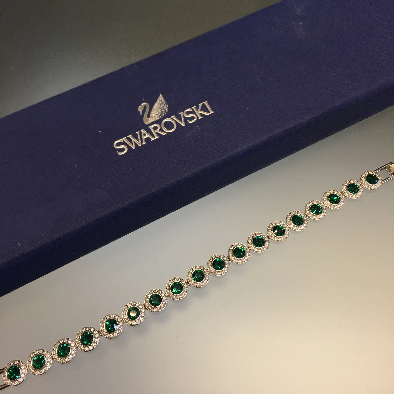 BNIB SWAROVSKI ANGELIC Emerald Crystal Tennis Bracelet £159.00 & Gift Bag