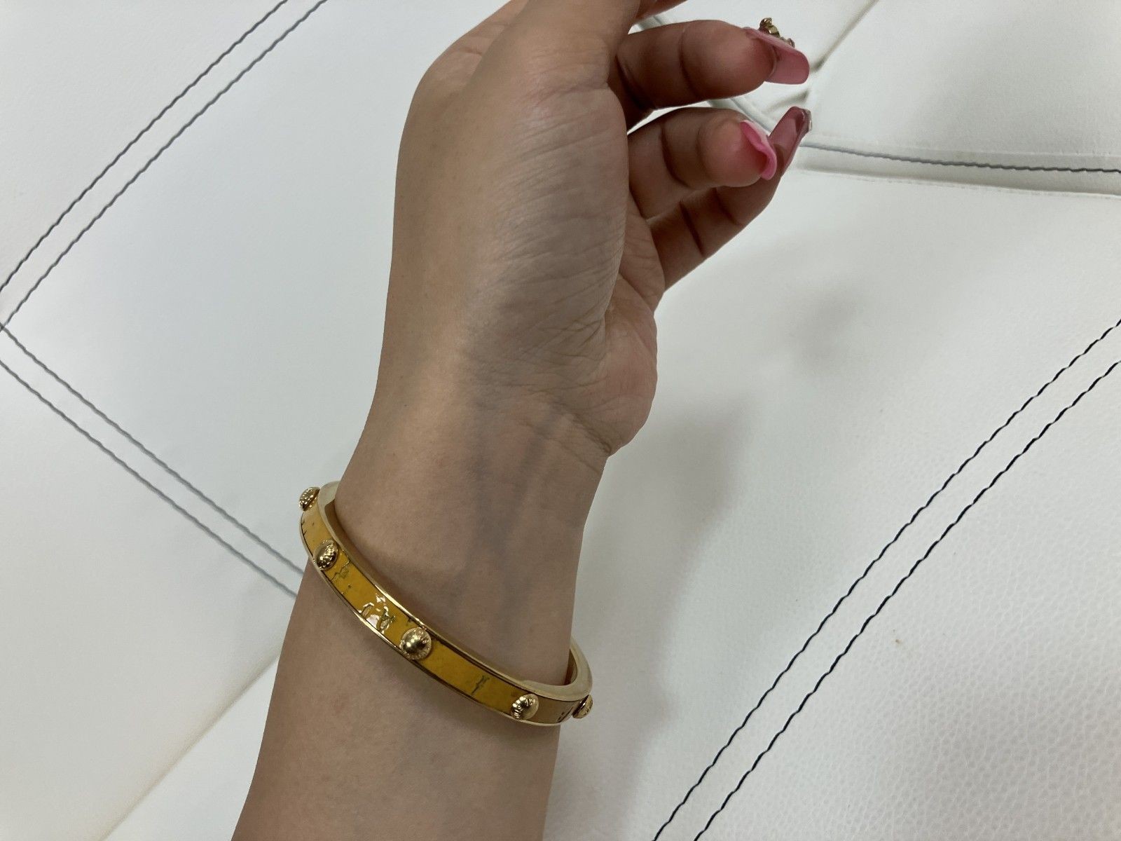 LOUIS VUITTON Louis Vuitton Bangle Bracelet Gold Yellow Studs Resin Vintage Size