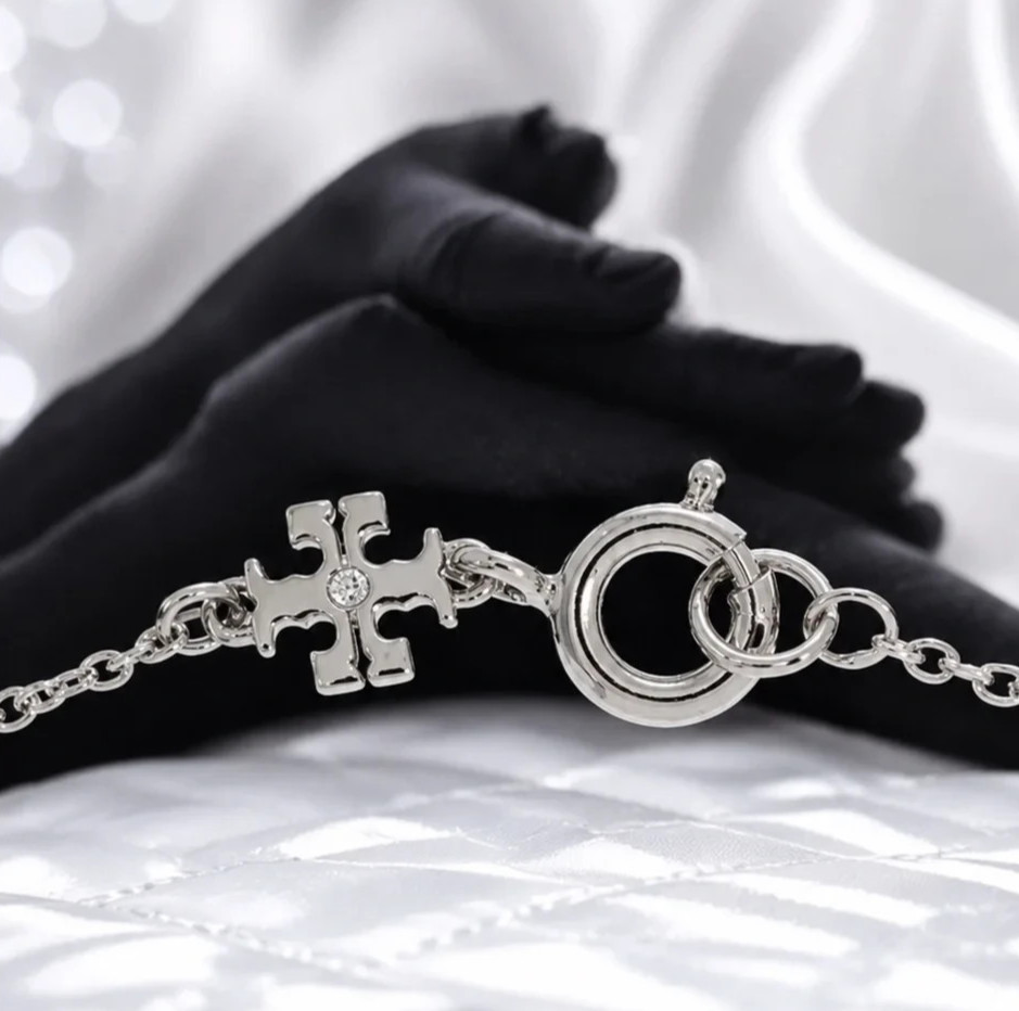 Tory Burch Kira Pearl delicate bracelet.