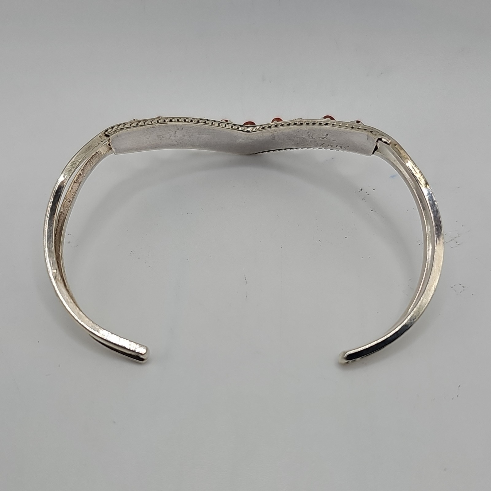 Zuni Signed Sterling Silver Cuff Bracelet Round Snake Eye Coral Stones Size 6