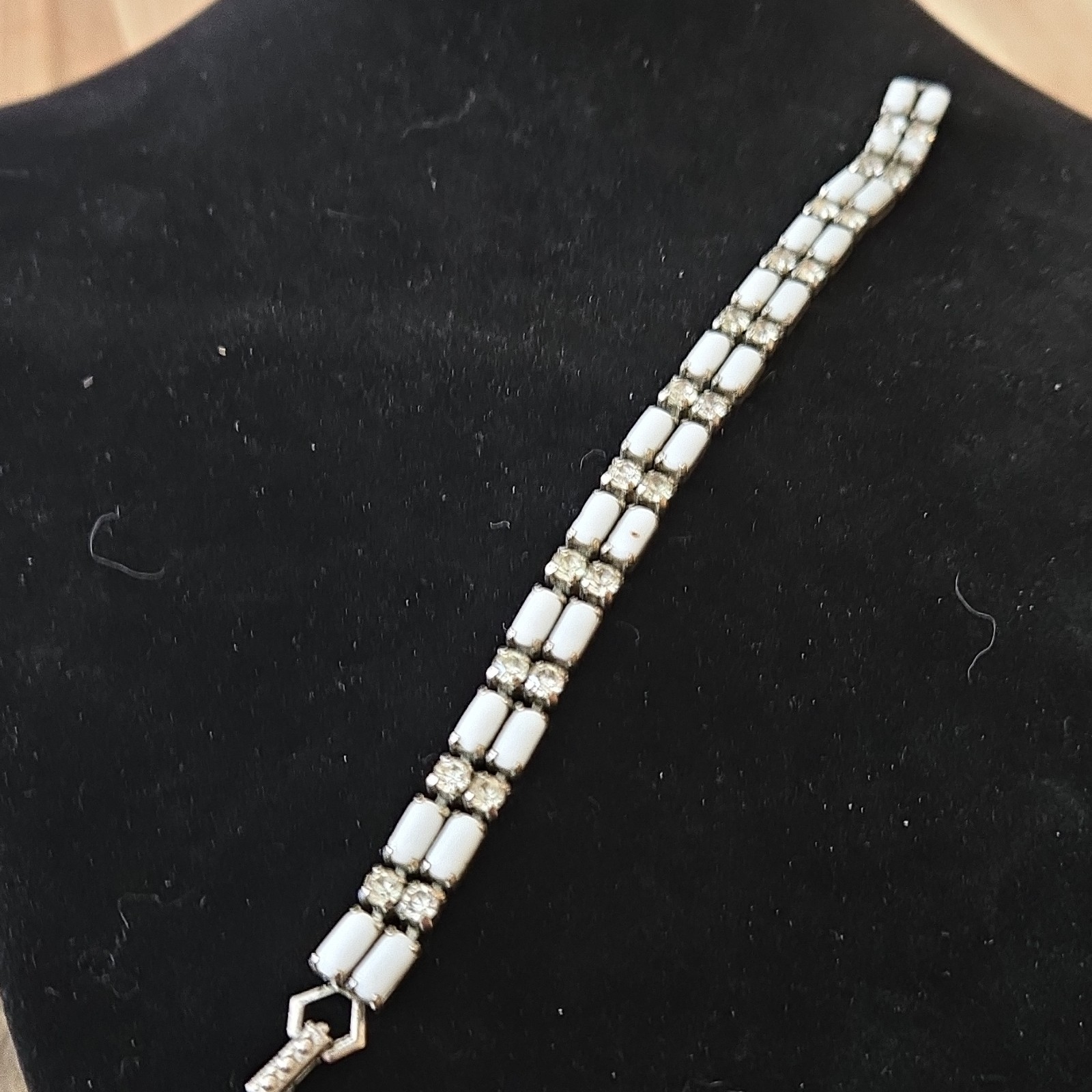 Vintage White Silver Tone Tennis Bracelet Rectangular White Colorless Stones