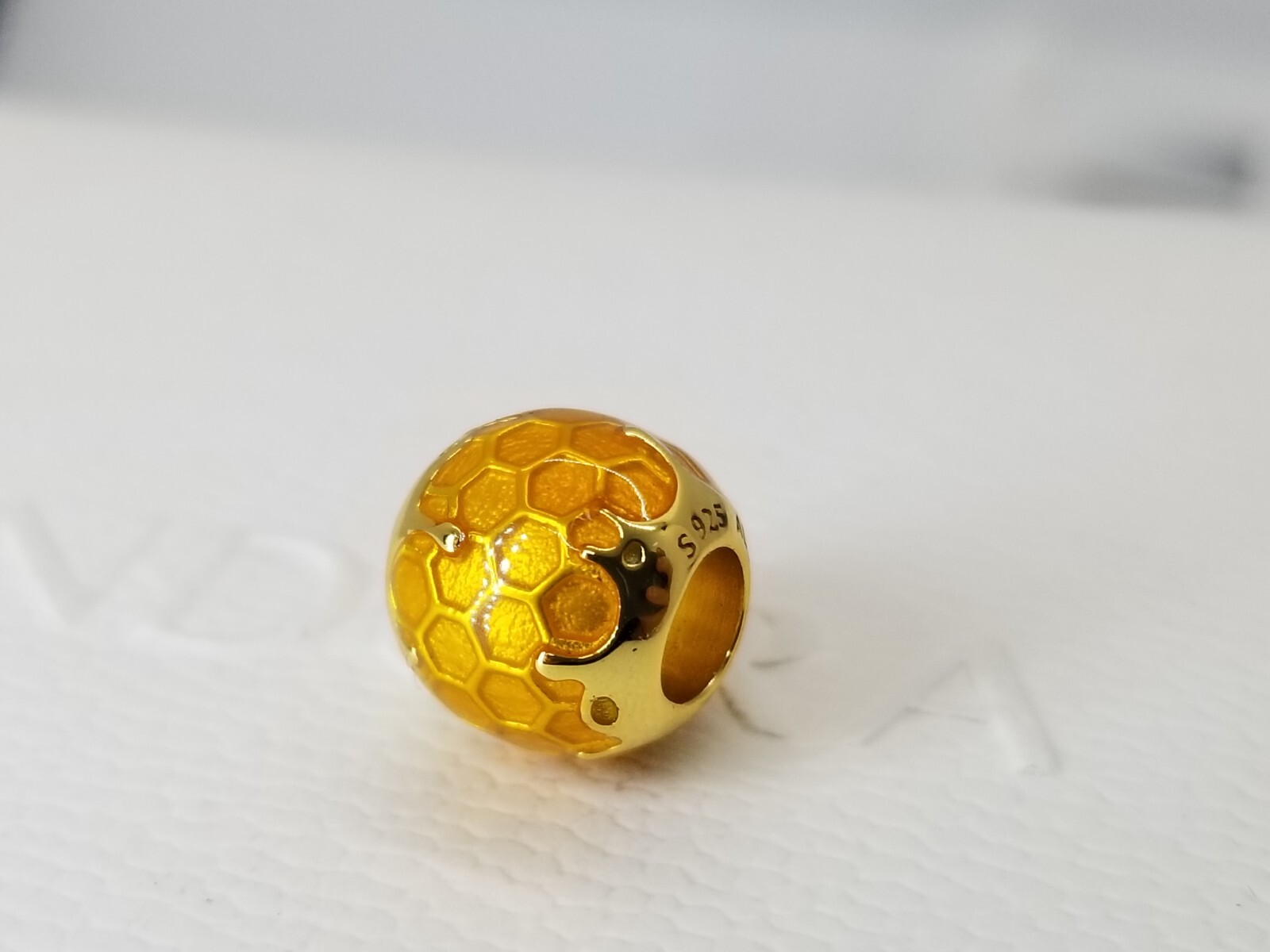 Authentic Pandora moments Shine Plated Silver Golden Honey Charm