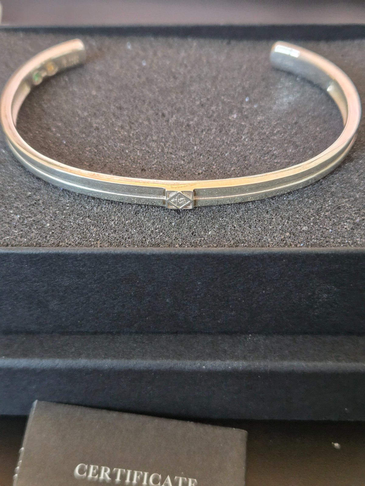 FINAL FANTASY VII Silver Bangle – SHINRA MATERIA TYPE C (Emerald + Citrne)