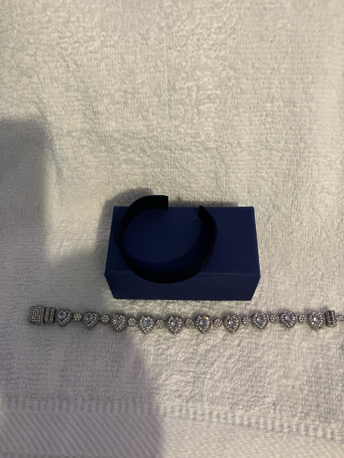 NEW ICED OUT HEARTS 8 inch Bracelet
