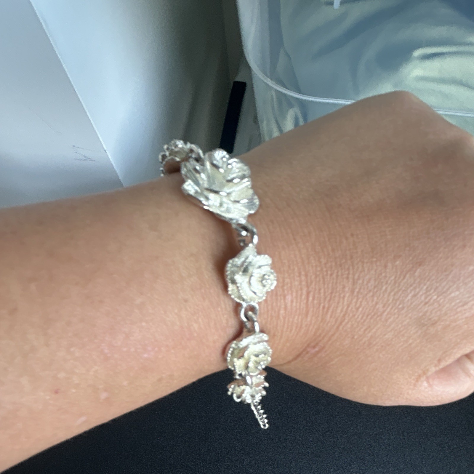 Silver Tone Adjustable Cable Link Bracelet Flower Dangle Charm plus earrings set
