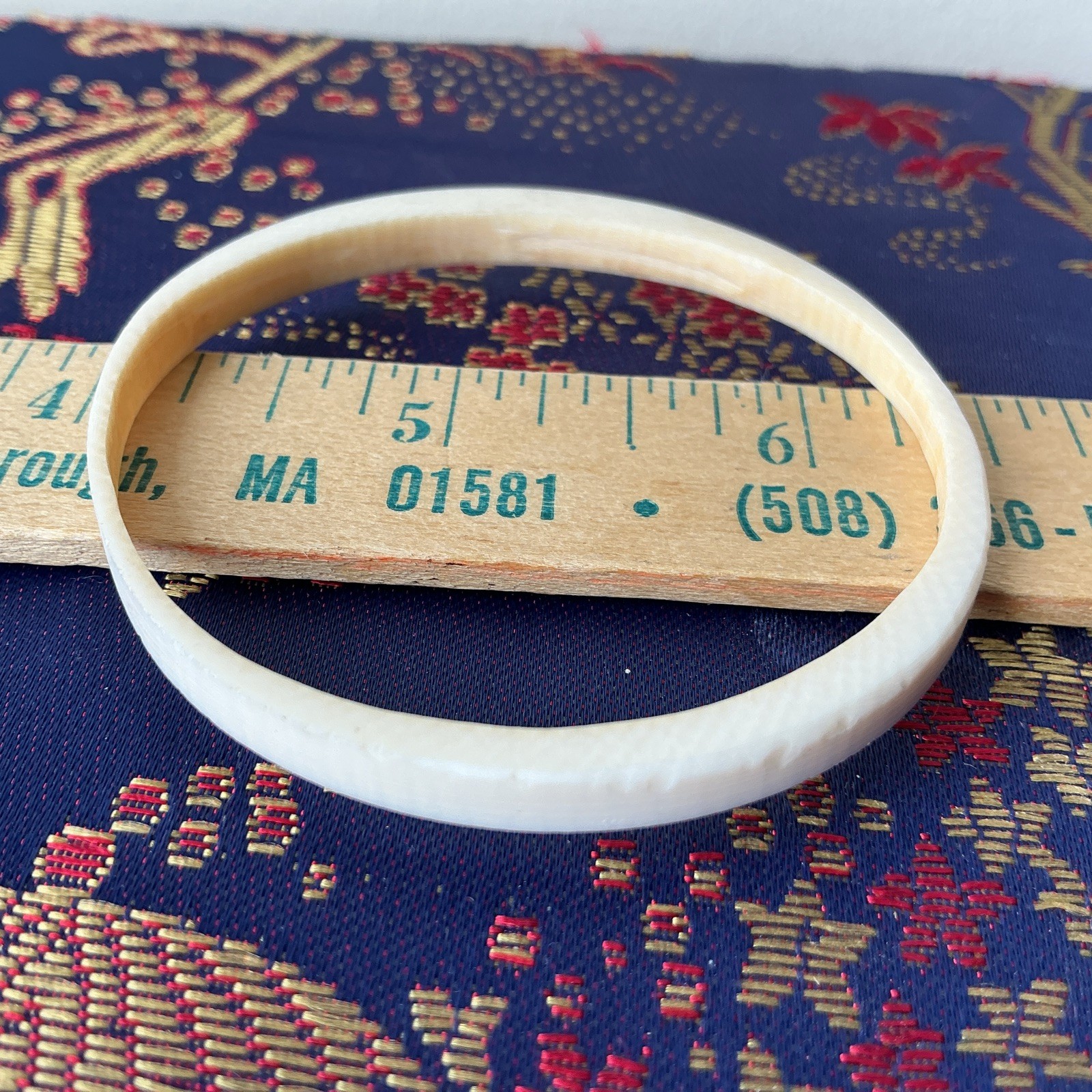 Ivory color Round Slip-On Bangle Bracelet, No Stone, 0 Gemstones dia 2.5”