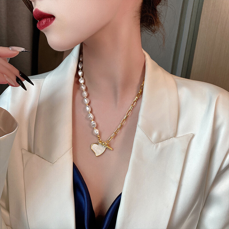 Woman 18K Gold Plated CZ Heart Charm Mother of Pearl Sweater Chain Toggle