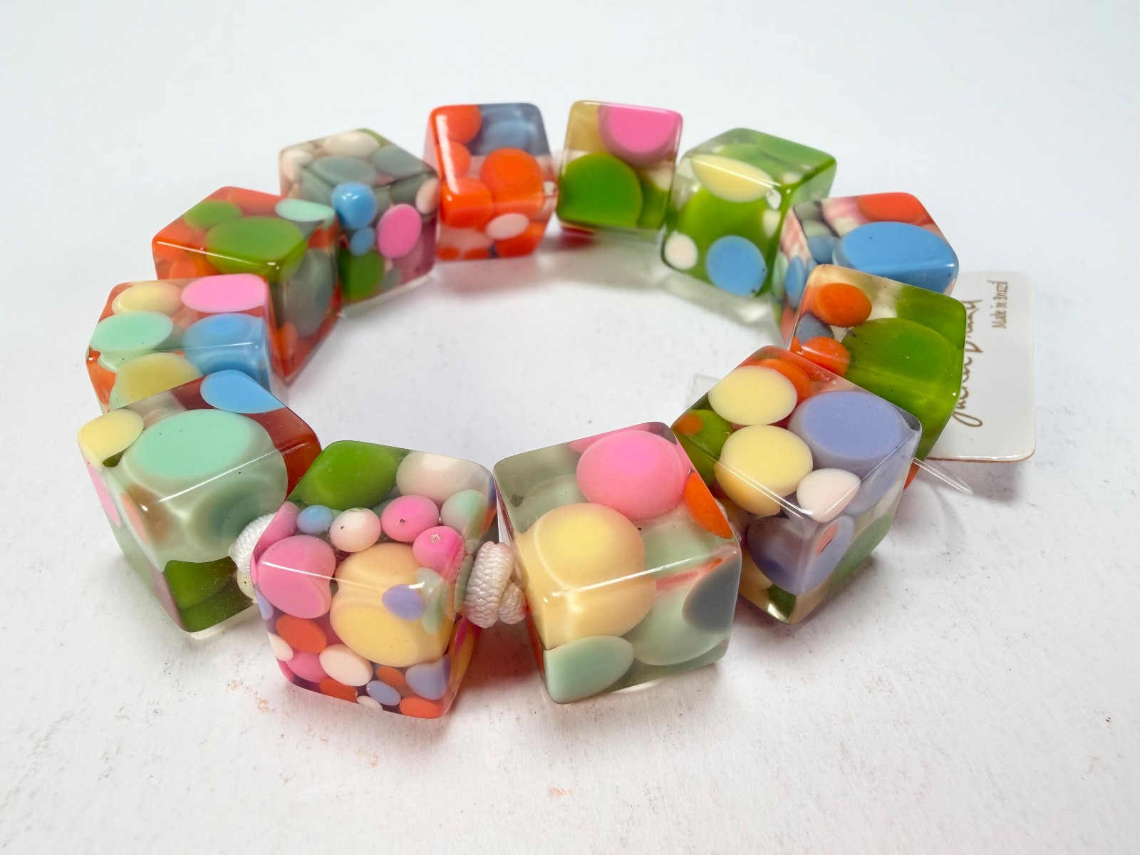 Jackie Brazil “Spots” Spotted Cubes On Elastic Resin Bracelet ( B1284 )