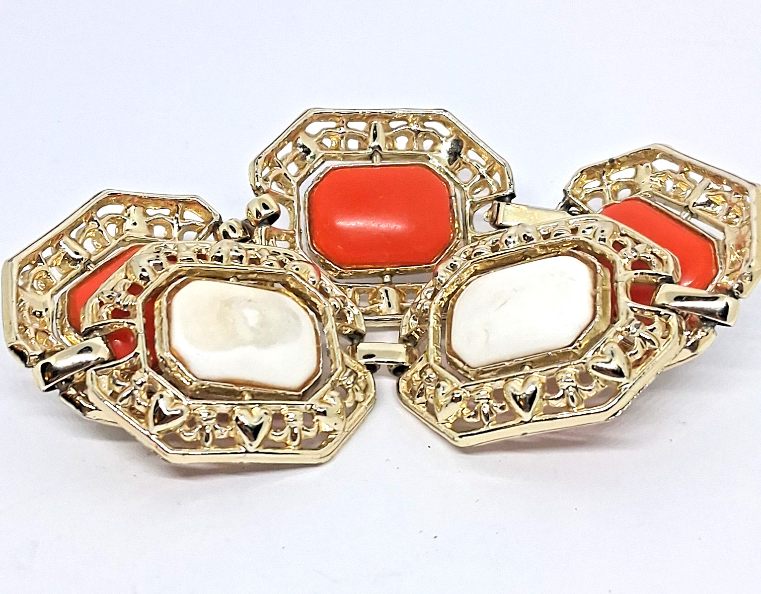 Gold tone Orange and White Reversable Cabochon tab clasp Bracelet Size 6.5 Inch