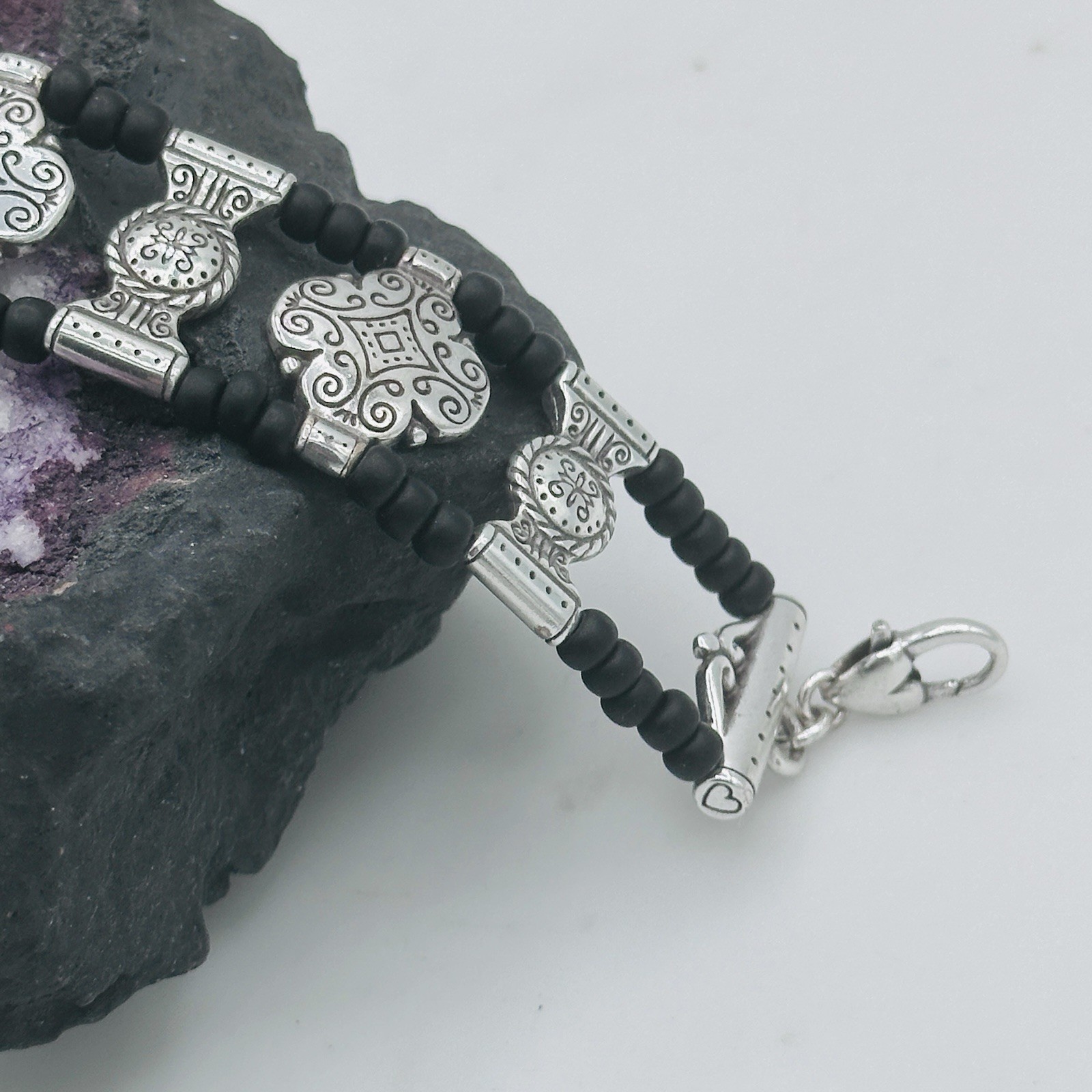 Brighton Southwestern Black Bead Bracelet Silvertone Concho Toggle 7 8 In