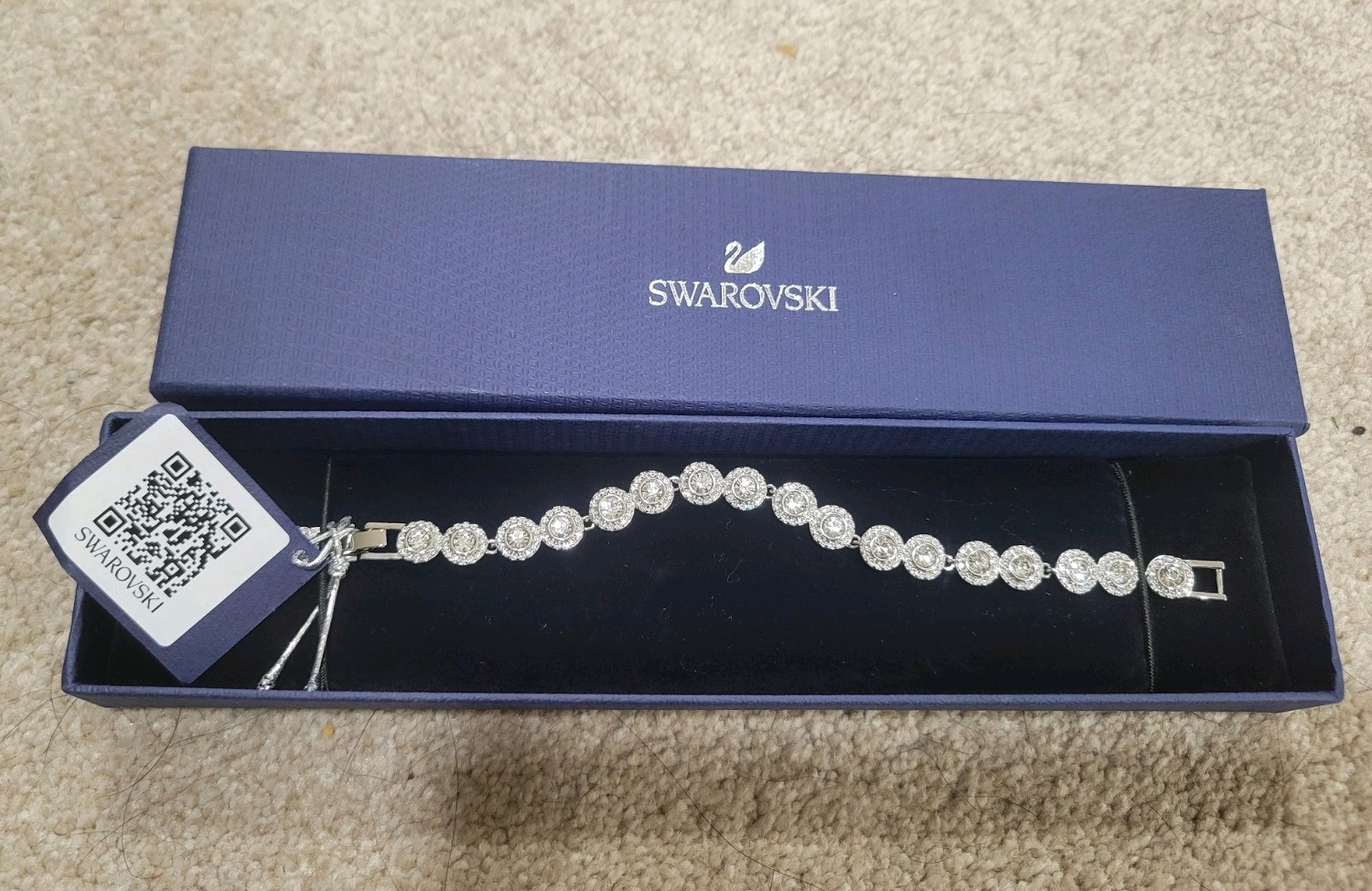 Swarovski Signed Crystal Tennis Bracelet Silver Tone Round White w/ Box