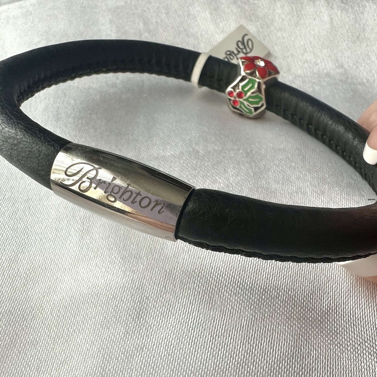 NWT Brighton Black Woodstock Leather Bracelet & Holly Flower Christmas Bead Set