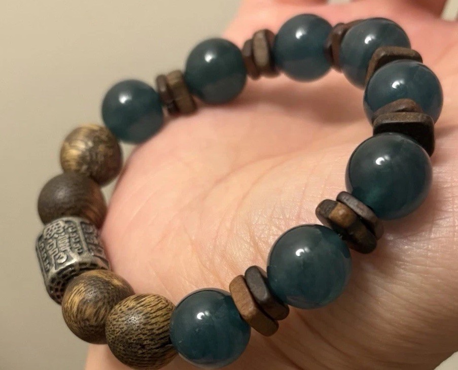 Jade bracelet with agarwood 15.5cm-16mm